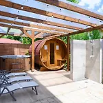 Molnar Guest house 3*