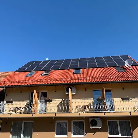 Πανσιόν Molnar Zamárdi